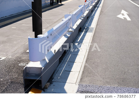 Temporary card rail 78686377