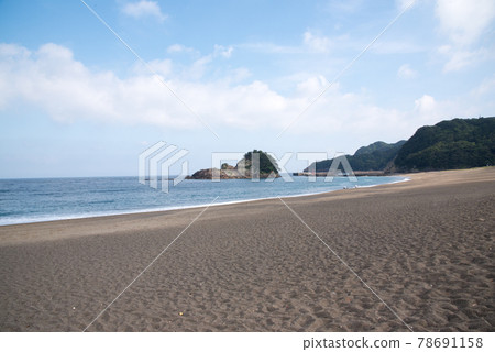 Ohama coast in early summer Ohama coast in early summer 78691158