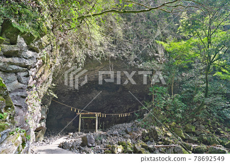 [Amaniwato Shrine, Amanagawara] Iwato, Takachiho-cho, Nishiusuki-gun, Miyazaki Prefecture 78692549