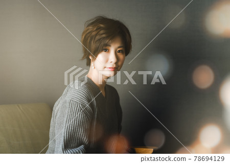 女性肖像 78694129