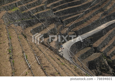 陡峭的湯水浦的台階 陡峭的湯水浦的台階 78694601