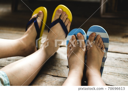 beach sandal, flip-flop, flipflop 78696613