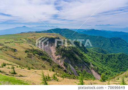 (Nagano Prefecture) View of the south side of Ougatou, Utsukushigahara Plateau 78696649