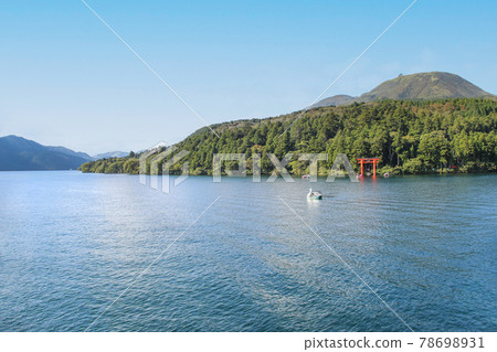 蘆之湖的風景【神奈川縣足柄下區箱根町】 78698931