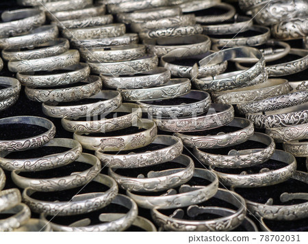 中國貴州天龍屯壩古鎮銀飾 78702031