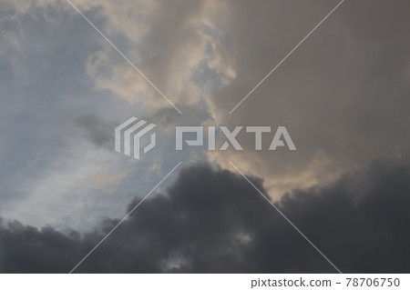 Overcast clouds and twilight Overcast clouds and twilight 78706750