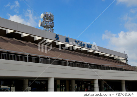 安裝在吉島服務區的吉島廣場大樓進一步完善 78708164