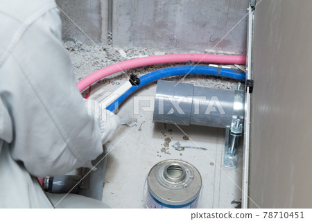 Plumbing work 78710451