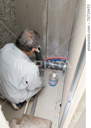 Plumbing work 78710455