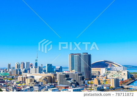 Morning image color of Momochihama, Sawara-ku, Jikohama, Fukuoka Tower area seen from Tojinmachi / Ohori Park Morning image color of Momochihama, Sawara-ku, Jikohama, Fukuoka Tower area seen from Tojinmachi / Ohori Park 78711872