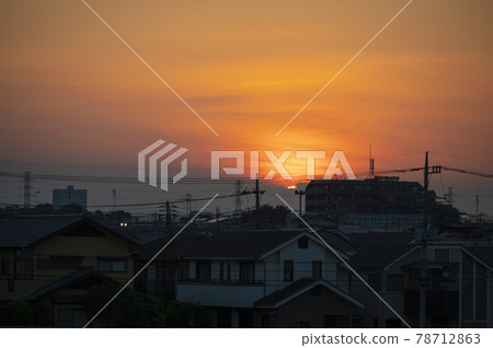 Spring sunset in Nerima Ward Spring sunset in Nerima Ward 78712863