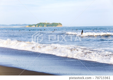 The shore where you can see Enoshima The shore where you can see Enoshima 78713361