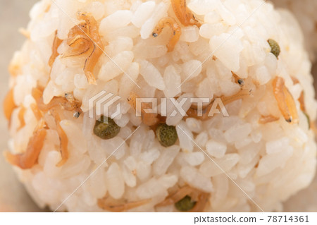 Sansho,chirimenjako,飯糰 Sansho,chirimenjako,飯糰 78714361
