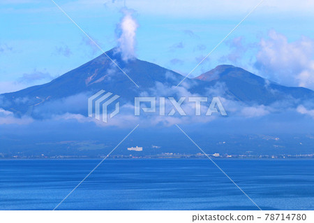 Lake Inawashiro and Mt. Bandai in summer (Koriyama City, Fukushima Prefecture, Konan Town) 78714780
