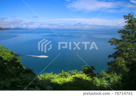 Lake Inawashiro and Mt. Bandai in summer (Koriyama City, Fukushima Prefecture, Konan Town) 78714781