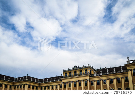 Schoenbrunn Palace in Vienna (Austria) Schoenbrunn Palace in Vienna (Austria) 78716170