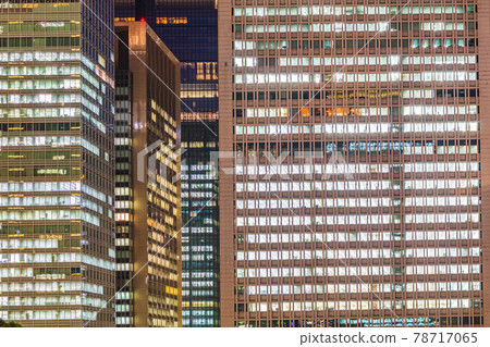 [Cityscape of Tokyo] Night view of the city seen from the Marunouchi exit of Tokyo Station 78717065