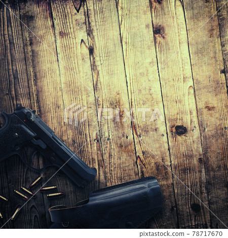 Handgun Image Material-There are multiple variations 78717670