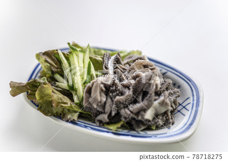 烤肉餐廳的經典omasum生魚片 78718275