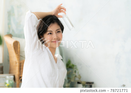Beauty image of young women 78721771