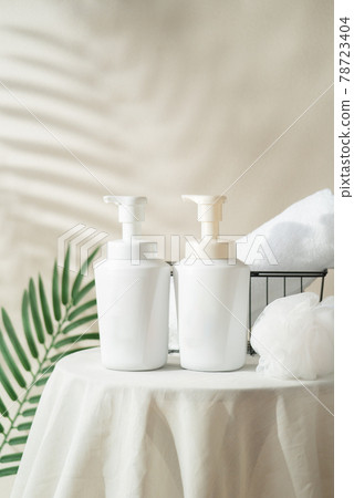 Shampoo treatment 78723404