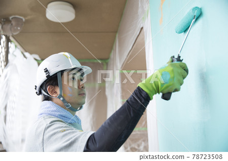 A young Japanese painter who works seriously, a profile at work A young Japanese painter who works seriously, a profile at work 78723508