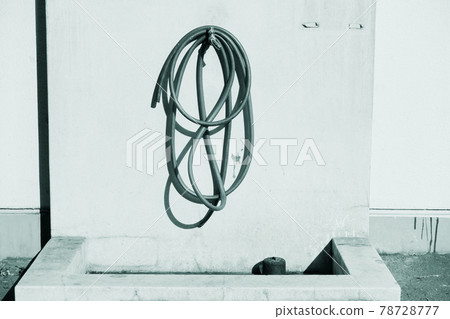 Water place 78728777