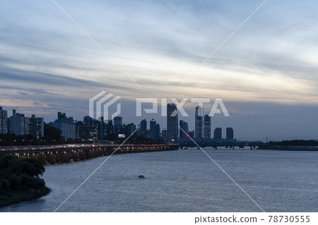 Yeouido, Yeongdeungpo-gu, Seoul Yeouido, Yeongdeungpo-gu, Seoul 78730555