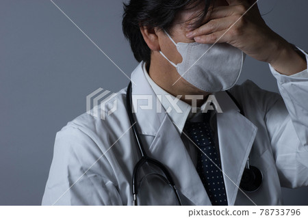 累了的醫生 累了的醫生 78733796
