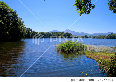 Lake Sohara in summer (Kitashiobara Village, Fukushima Prefecture) 78736795