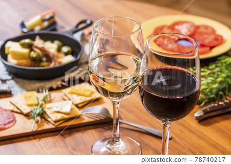 酒酒杯酒和食物 78740217