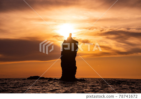 Candle Island Candle Island 78741672