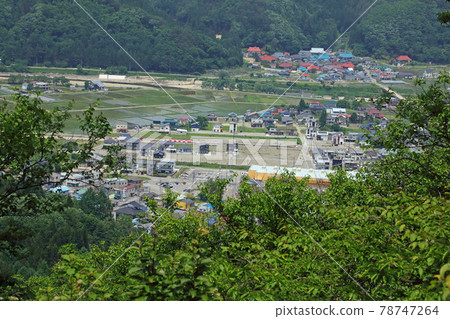 View of the summit of Mt. Atago, urban area of Tajima district, Minamiaizu Town, Fukushima Prefecture 78747264