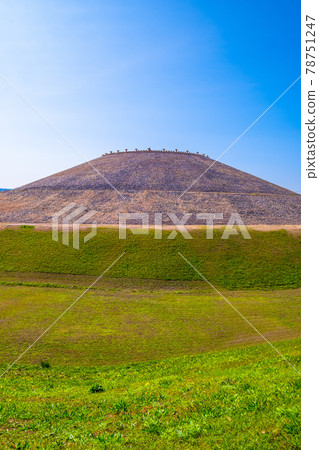 Goshikizuka Tumulus in Kobe 78751247