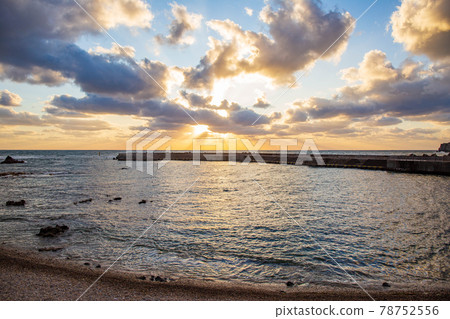 Superb view of the Sea of Japan at dusk, Seaside Park Juniko Superb view of the Sea of Japan at dusk, Seaside Park Juniko 78752556
