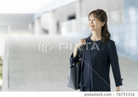 Smile business woman portrait 78755338