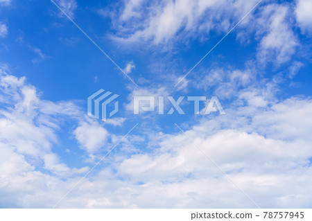 雨季前的多雲天空 78757945