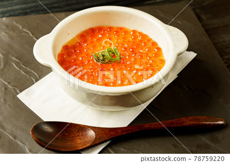 One dish, chawanmushi (salmon roe) 78759220