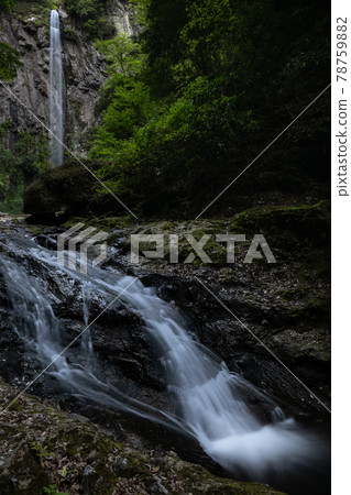 Waterfall in eastern Shinya 78759882