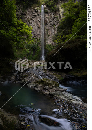 Waterfall in eastern Shinya 78759885