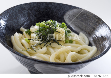 Chilled noodles 78761656