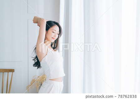 女人美麗的早晨 78762838