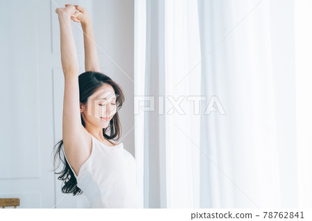 Woman beauty morning 78762841