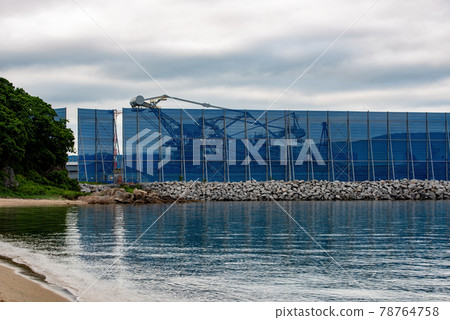 Coal terminal in Port 78764758