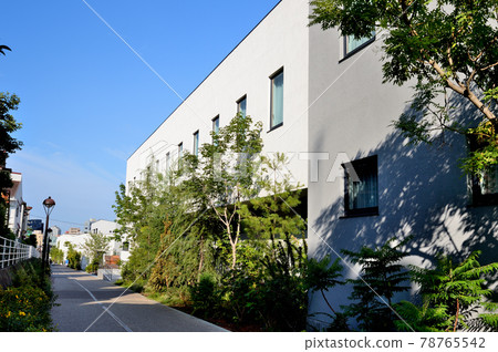 Scenery of reloading commercial facilities in a newly developed area between Shimokitazawa Station and Tohokuzawa Station 78765542