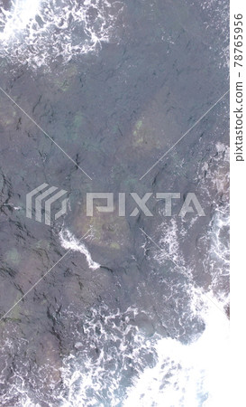 在岩石/海平面拍攝〜無人機（大隅半島/鹿兒島縣肝臟類型南大隅鎮） 78765956