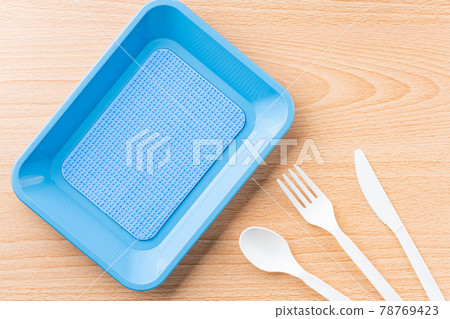 Plastic spoon, fork and knife 78769423