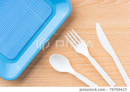 Plastic spoon, fork and knife 78769425