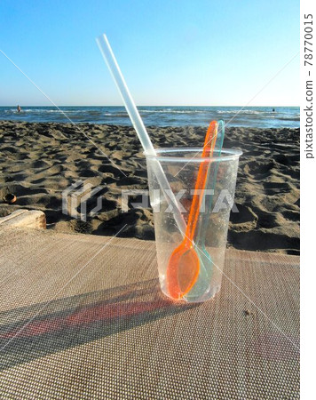 empty cocktail plastic glass empty cocktail plastic glass 78770015