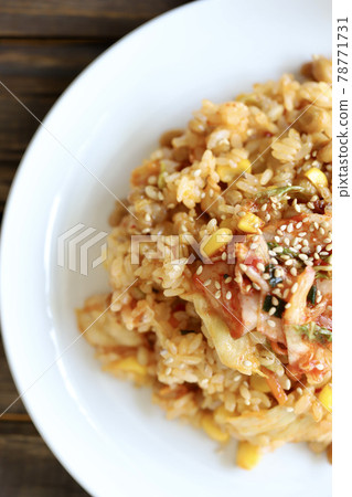 Natto and kimchi fried rice made with pressed barley and rice Natto and kimchi fried rice made with pressed barley and rice 78771731